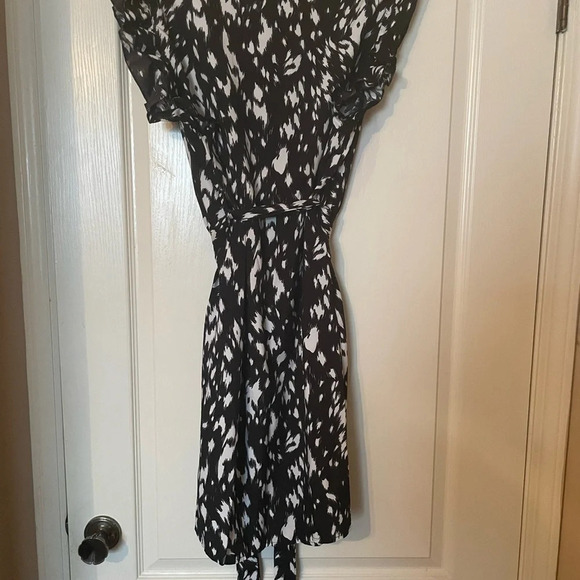 SHEIN New Without Tags All Over Print Ruffle Trim Belted Dress 2XL - Picture 2 of 7